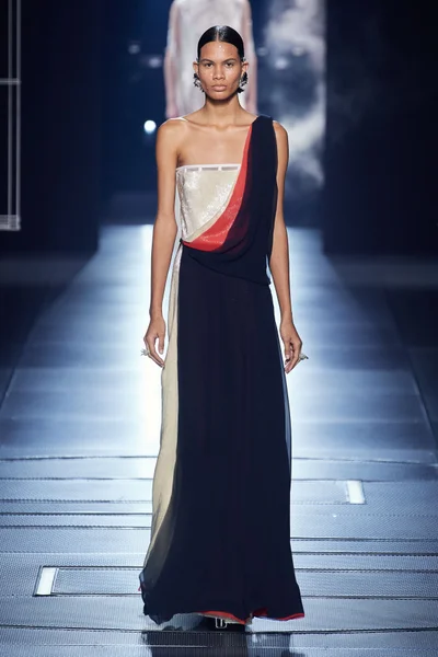 Look 29